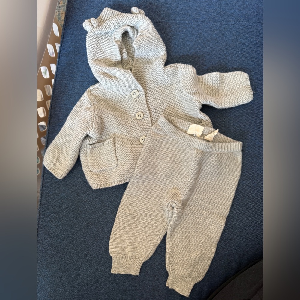 GAP Soft Gray Baby Knit Set